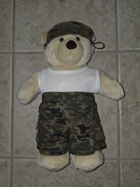 Build-A-Bear Boys Camo Cargo Shorts - Green/Brown $45 EUC